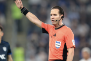 サッカー界で進むイノベーション…クラブW杯でレフェリーの“ボディカメラ”活用へ