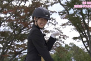 櫻坂46菅井友香、馬場馬術の基本動作を報道陣にお披露目！馬事公苑の紹介VTRに登場【全日本障害馬術 2020】