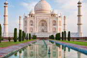 アメリカ人「世界で最も美しい建物ってタージマハルだよな？」
