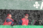 カープvs楽天、大雪で試合中断ｗｗｗ