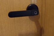 【画像】自室のドアを指紋認証にしたったｗｗｗｗｗｗ