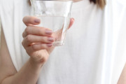 【謎】常温の水を飲みたがる女の心理ｗｗｗｗｗｗｗ