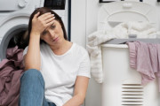ティッシュと一緒に洗濯物を洗っちゃったときの対処法が話題に（ライフハック）