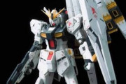 【画像】νガンダム「ガンダム史上最高のデザインです」Hi-νガンダム「ワイもです」