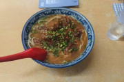 【めんそ～れ】沖縄そばだけラーメンと比べられるのずるくない？？？？？？？？（画像あり）