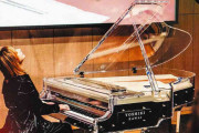 YOSHIKIがオークション出品した私物ピアノ、開始から1日半で衝撃価格に…ネット「やっぱ凄い」　収益は全額被災地に寄付