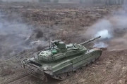 リベンジ！…ロシア軍のT-90M戦車がブラッドレー歩兵戦闘車をアウトレンジアタック