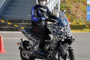 ヤマハ、125cc級の新型電動バイクを来春からリース販売へ
