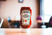 【朗報】日本人、とうとう気付く「あれ？ケチャップっている？ソース、マヨネーズ以下だし」