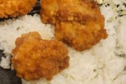 ローソンで爆盛り唐揚げ弁当買ってきたぞ（※画像あり）