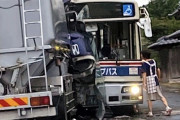 茨城県常陸太田市　トラックとバスが正面衝突 運転手死亡  [8/24]