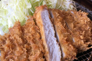 【グルメの話題】脂身だけのとんかつ?