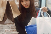 【乃木坂46】菓子袋を山ほど持った新内眞衣さんがこちらwwwwww