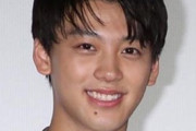 【画像あり】ハナをへし折られた竹内涼真　髪型変えただけで誰にも気づかれず