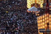 韓国人「日本、祇園祭に30万人もの観客が押し寄せてしまう」「もうコロナは収束したんだねwww」