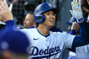 大谷翔平の3試合連続42号ホームランに全米騒然！←「アナハイムで通算100本目」(海外の反応)