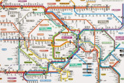 【画像】駅員「路線図が変更された！構内にあるデジタル案内の修正しなきゃ！」→結果‥‥