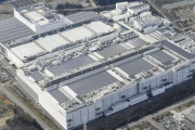 シャープ亀山工場を鴻海に売却　来年8月までに、液晶事業縮小
