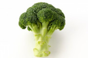 ブロッコリー「タンパク質豊富です、ビタミンも豊富に入ってます、食いやすいです」