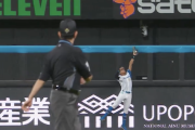 日ハム万波中正のスーパーキャッチｗｗｗｗｗｗｗｗ