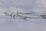 ロシア軍のTu-95MS爆撃機2機に対し日本F-2戦闘機と韓国F-15・F-16がスクランブル！