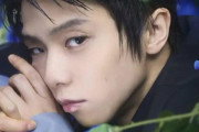 羽生結弦の〝新ビジュアル〟　約６年ぶりの青バラセット「楽しんでいただけたら」
