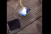 【動画】盗んだiPhoneがロックされてると気付いた強盗犯ｗｗｗｗｗ