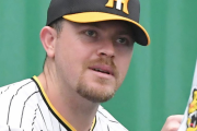阪神のセットアッパー候補　新助っ人・ビーズリーはもう最速１５４キロ！打者７人に安打性１