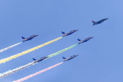 空自トップ、ブルーインパルスの都心飛行で密集状態となったことに関し「残念」！
