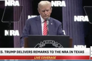 トランプ前米大統領(77)、演説中に突然30秒以上「フリーズ」…全米ライフル協会年次会議！