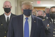 【速報】トランプ大統領、ついにマスク着用