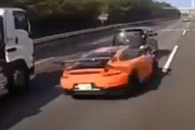 時速200kmのポルシェに追突されても平気な乗用車おしえて