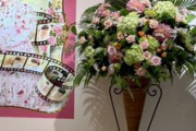 日本橋高島屋『徹子の部屋50周年展』羽生結弦からの美しいフラスタと、黒柳徹子さんの「見場が良い」発言に注目
