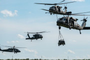 UH-60ヘリによる強襲作戦などを展開…ルーマニアで4ヶ国即応演習「ファルコン・レスポンス2021」が開催！