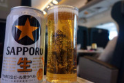 ワイ?「せっかくの新幹線や！！ビール飲んだろ！！(プシッ」心ない人「あの...」