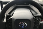 【悲報】新型プリウス、スピードメーターがハンドルと被って一切見えないとの報告が相次いでしまうｗｗｗｗｗｗ