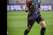 【悲報】日本代表ユニフォーム←2万いいね、韓国代表ユニフォーム3.5万いいね！完敗してしまう…