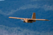 防衛ドローン、段ボール素材で安く開発…投げて飛行、最大で時速90km！