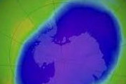 海外「オゾン層復活。2066年頃までに南極上空のオゾン層の穴が修復されると国連が発表」
