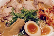 一生カレー食べ放題　VS 一生ラーメン食べ放題