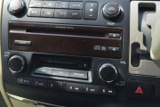 【悲報】ぼくの車、古すぎてBluetoothすらないため音楽はスマホから直再生