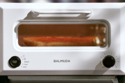 【朗報】バルミューダ、ヤマザキの「まるごとソーセージ」を完璧に温めるトースターを発売