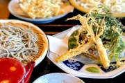 「冷たい蕎麦」「冷たいうどん」「温かい蕎麦」「温かいうどん」　どれが好き？