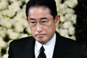 【悲報】岸田首相、街頭演説中に「増税メガネ！」とヤジが飛びガチギレ・・・