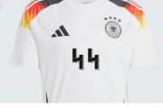 【画像】サッカードイツ代表のユニフォーム、一線を越える・・・・