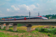 中国資金で建設されたインドネシアの高速鉄道…走る「利息爆弾」に！