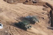 中国戦車、ドローン対策としてコープケージ搭載
