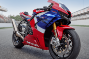 ホンダ、「CBR1000RR-R FIREBLADE/SP」を世界初公開