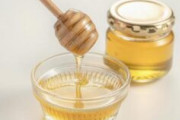 蜂蜜「美味しいです栄養価高いです消化によく疲労回復の効力もあります」←お前らが飲まない理由