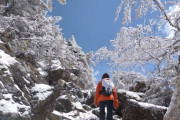 【北横岳】積雪期に行くなら保温材入りの冬靴と12本爪アイゼンが必要かな？